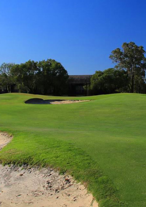 THE VINES GOLF AND COUNTRY CLUB (Lakes Course)