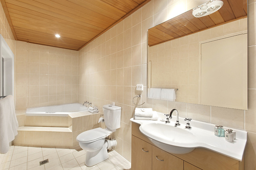 New-Spa-Suite-Bathroom.jpg