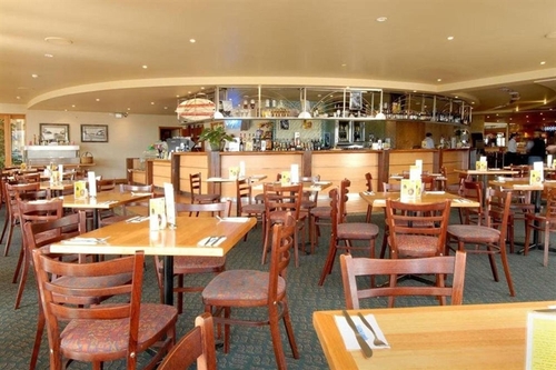 theryehotelryerestaurantsvic02.jpg