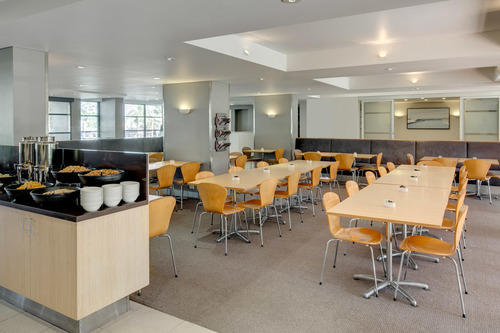 travelodge-hotel-manly-breakfast-buffet-02-2016-1688x750.jpg