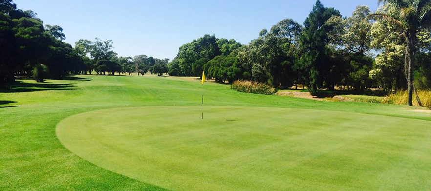 <em>One of WA's Hidden Gems!</em> 18 Holes for Four with Shared Motorised Carts & Drinks at Chequers Golf Club! 