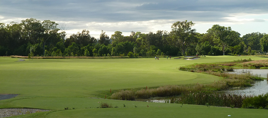 <em>One of Sydney's Top Courses!</em> 18 Holes for Two with a at the <em>Beautiful Stonecutters Ridge Golf Club!</em> Includes a shared motorised cart.