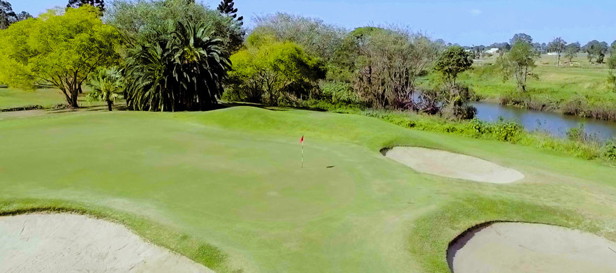 18 Holes for Two in a Motorised Cart at Windaroo Lakes Golf Club!