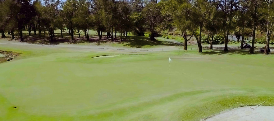 18 Holes for Two in a Motorised Cart at Windaroo Lakes Golf Club!