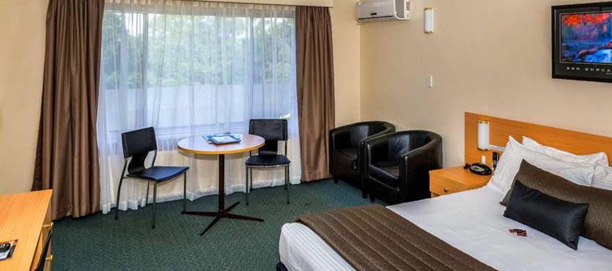 <em>Blue Mountains Golf Stay at The Comfort Inn Redleaf Resort.</em> For 2 people, playing at <em>Blackheath and Springwood</em> 
