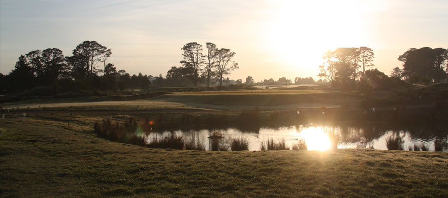 SUMMER SPECIAL! 18 Holes For Two in a Motorised Cart & Drinks at Ballarat Golf Club!