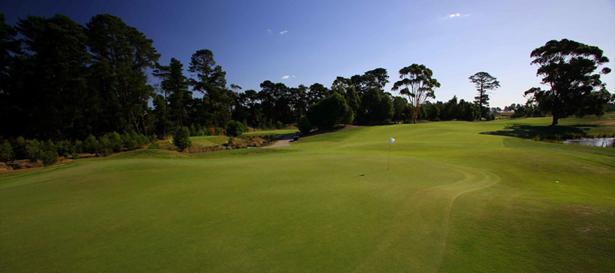 SUMMER SPECIAL! 18 Holes For Two in a Motorised Cart & Drinks at Ballarat Golf Club!