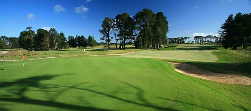 SUMMER SPECIAL! 18 Holes For Two in a Motorised Cart & Drinks at Ballarat Golf Club!