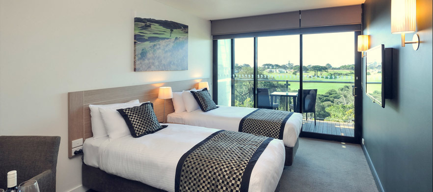 <em>Stunning Stay and Play for Two at the Mercure Portsea Golf Club!</em> Includes two nights twin share accommodation on arrival, cooked breakfast and golf with a motorised cart at the beautiful Portsea Golf Club! 