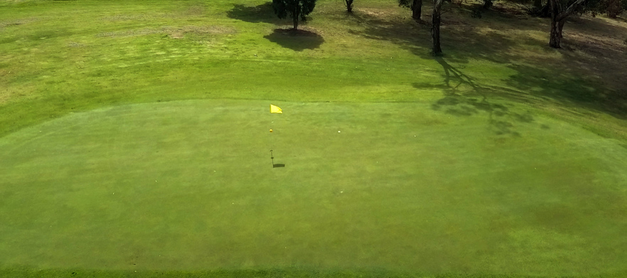 18 Holes For TWO in a Motorised Cart at Whittlesea Golf Club 