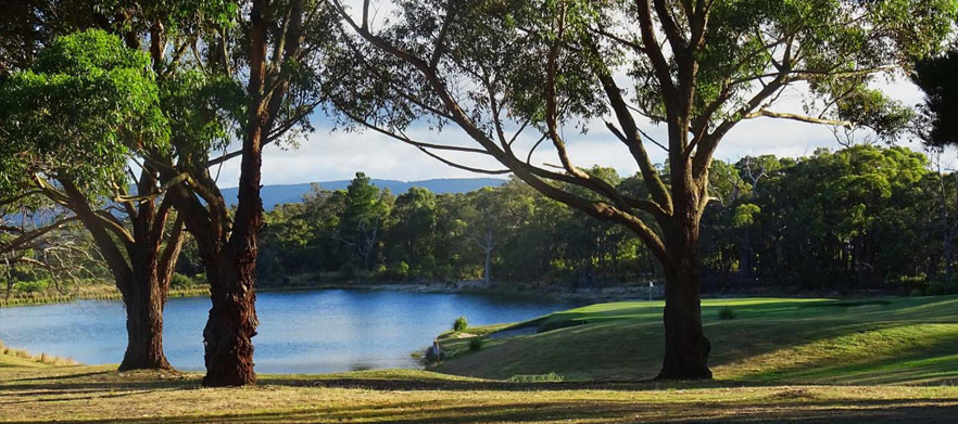 <em>Gisborne Golf Club:</em> 18 Holes for Two in a motorised cart, & a refreshing beer each! An easy 40-minute drive NW of the CBD.