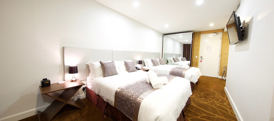 Play, Stay & Relax Ramada Resort Kooralbyn Valley . 1 Night Stay With 18 Holes of Golf For Two With Carts & Range Balls at Kooralbyn Valley Golf Course.