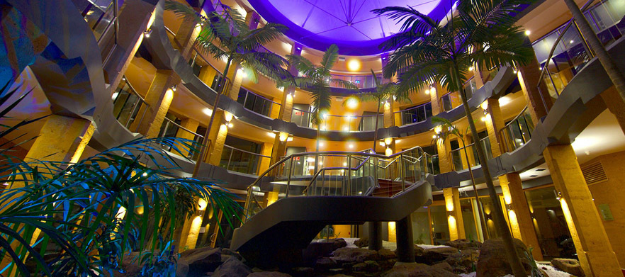 Play, Stay & Relax Ramada Resort Kooralbyn Valley . 1 Night Stay With 18 Holes of Golf For Two With Carts & Range Balls at Kooralbyn Valley Golf Course.