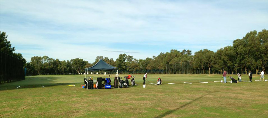 18 Holes for TWO in a motorised cart at <em> Maylands Peninsula Public Golf Course! </em>
