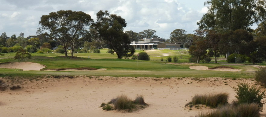 <em>Play One of Australia's Top 100 Courses!</em>One Night Stay at Ploughmans Motor Inn with 18 Holes for Two in a Shared Motorised Cart at Horsham Golf Club.
