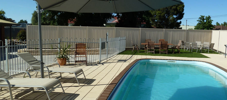 <em>Play One of Australia's Top 100 Courses!</em>One Night Stay at Ploughmans Motor Inn with 18 Holes for Two in a Shared Motorised Cart at Horsham Golf Club.