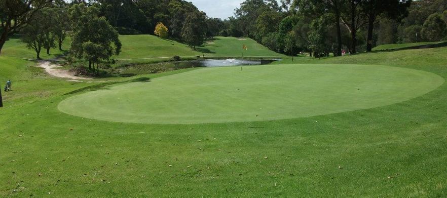 <em>Chatswood Golf Club.</em> 18 Holes For TWO in a Cart with Two Drinks.