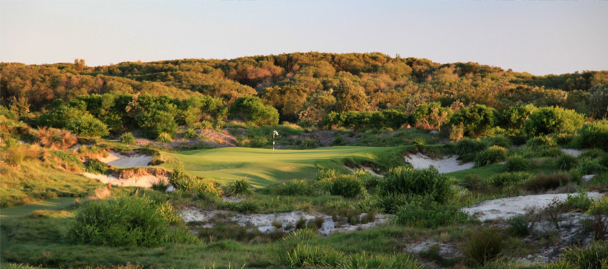 <em>Play, Stay & Relax at Pullman Magenta Shores Resort.</em> This deal valid for 2 people (4 person option available).</em> Studio Accommodation & Golf or Vie Spa each.