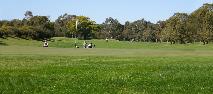 Discover one of Victoria's Hidden Gems! 18 Holes for 2 at <em>Midlands Golf Club. </em>Includes a shared Motorised Cart and a Beer each after your round! 