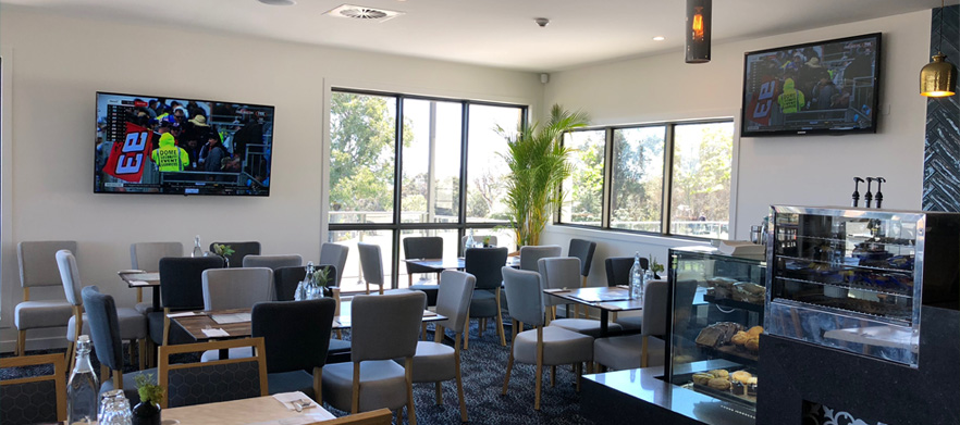 <em>Discover one of  Canberra's Hidden Gems!</em> 18 Holes for Two at <em>The Magpies Belconnen Golf Club.</em> Includes a Shared Motorised Cart plus $30 Food and Beverage package .