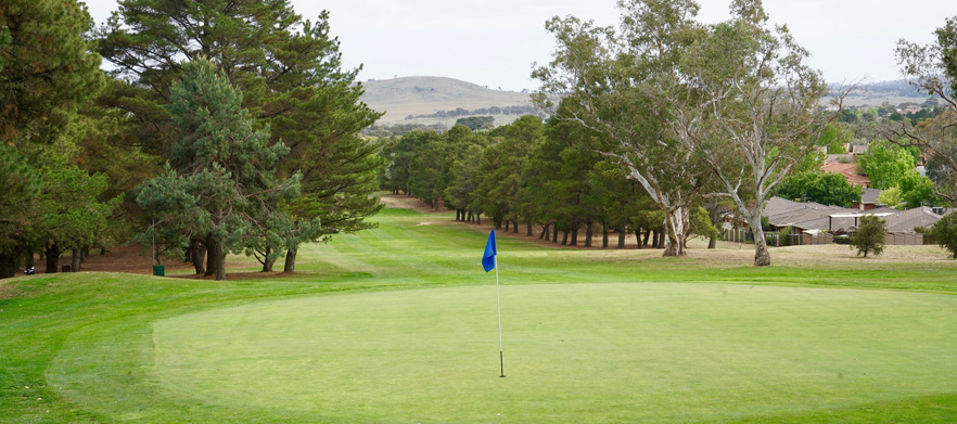<em>Discover one of  Canberra's Hidden Gems!</em> 18 Holes for Two at <em>The Magpies Belconnen Golf Club.</em> Includes a Shared Motorised Cart plus $30 Food and Beverage package .