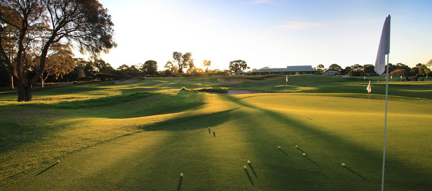 Play one of Melbourne's True Gems! 18 Holes for 2 at the <em>Stunning Rosebud Country Club.</em> Includes a shared motorised cart and a drink each after your round.