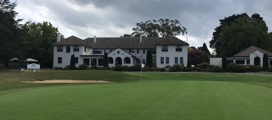 Golf Stay & Play for 2 People at <em>The Dormie House,  Moss Vale Golf Club.</em> One night accommodation for 2 people with breakfast each, two course dinner, range balls and golf at Moss Vale Golf Course. 