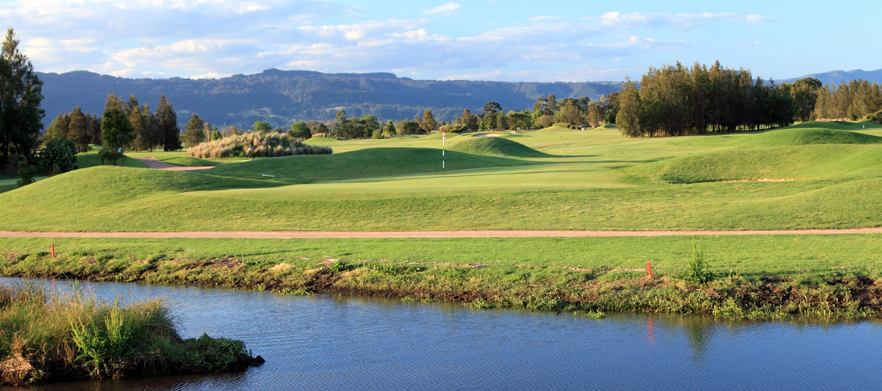 <em>One of NSW's Hidden Gems!</em> 18 Holes for Two at the <em>Worrigee Golf Links.</em> Includes a Shared Motorised Cart and Drinks. 