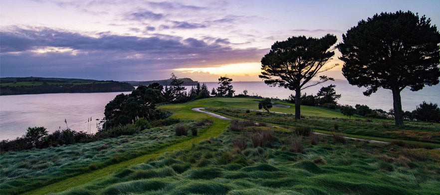<b>Discover one of Auckland's Gems!</b> Stunning Two Night Stay & Play for Two at the Whangaparaoa Lodge. Includes Golf at the Stunning <b>Gulf Harbour Country Club</b> with Breakfasts each morning. 
