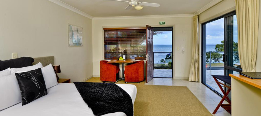<b>Discover one of Auckland's Gems!</b> Stunning Two Night Stay & Play for Two at the Whangaparaoa Lodge. Includes Golf at the Stunning <b>Gulf Harbour Country Club</b> with Breakfasts each morning. 