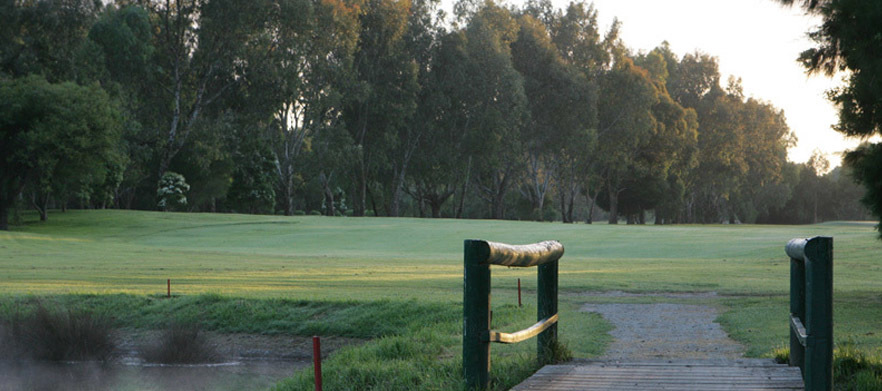 <em>18 Holes for 2 in a Cart at Yarra Valley Country Club!</em> 