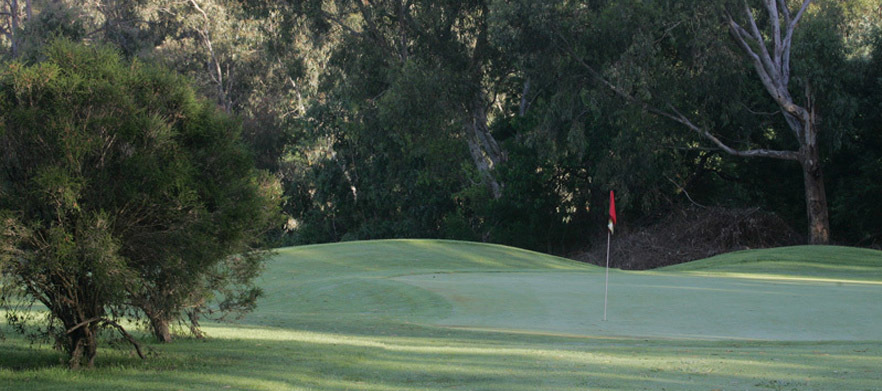 <em>18 Holes for 2 in a Cart at Yarra Valley Country Club!</em> 