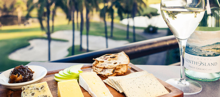 <em>1 Night Stay For Two at Mercure Gold Coast, with Breakfasts, 18 Holes at Palm Meadows each in shared Motorised Carts.</em>