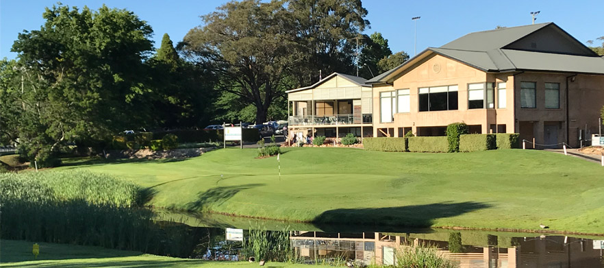 <em>Midweek Special:</em> 18 holes for 2 in a motorized cart at <em>The Highlands Golf Club.</em> Cruise the beautiful Southern Highlands with a mate! 