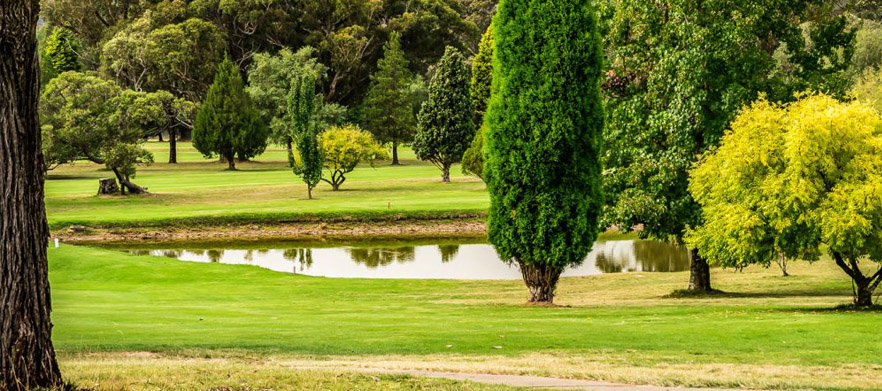 <em>Midweek Special:</em> 18 holes for 2 in a motorized cart at <em>The Highlands Golf Club.</em> Cruise the beautiful Southern Highlands with a mate! 