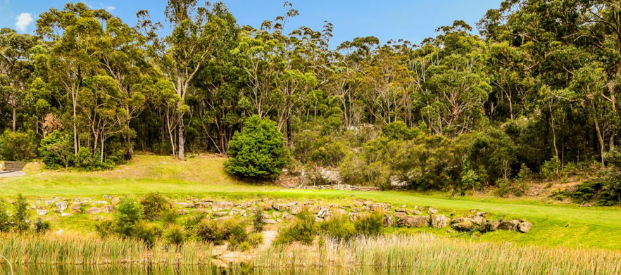<em>Midweek Special:</em> 18 holes for 2 in a motorized cart at <em>The Highlands Golf Club.</em> Cruise the beautiful Southern Highlands with a mate! 