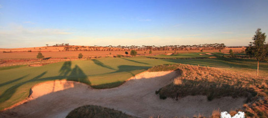 <em>Eynesbury Golf Club Special!</em> 18 Holes for Two in a Shared Motorised Cart and a Beer each after your round. 