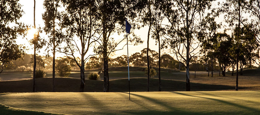 <em>Meadowbrook Golf Course!</em> 18 Holes For Two in a Motorised Cart and Range Balls.</em>