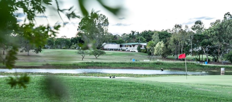 <em>Meadowbrook Golf Course!</em> 18 Holes For Two in a Motorised Cart and Range Balls.</em>