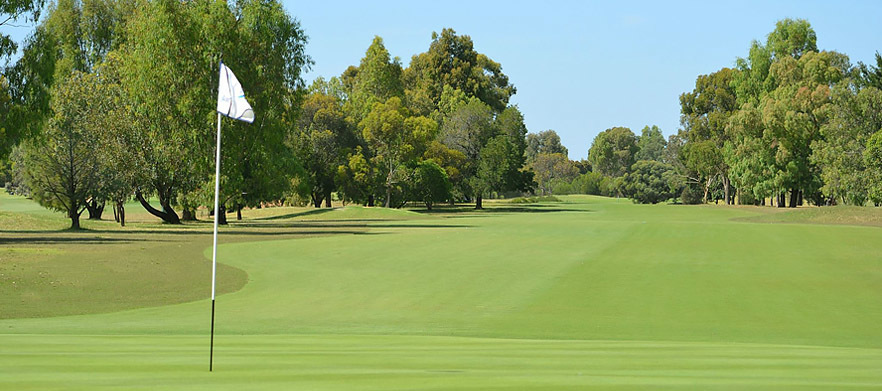 <em>Stay and Play at one of the Murray’s True Gems!</em> Two Nights for Two at The Early Settler Golf Resort. Includes Golf at the Stunning Tocumwal Golf Club with Motorised Carts, Breakfasts each morning & more! 
