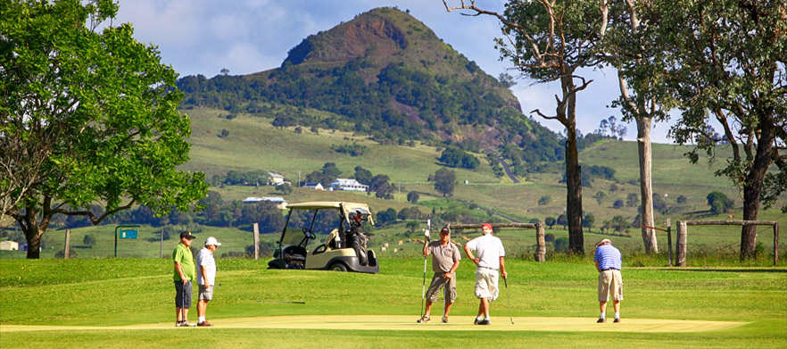 Play the  pituresque scenic rim <em>Boonah Golf Club.</em> 18 holes for 2 in an Electric Cart plus Beers <em>this offer just $39!</em>