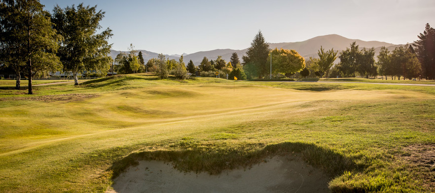 One night stay for two people at <em>The Gate and Harvest Hotel</em>. playing at the beautiful <em> Cromwell Golf Club </em>. Your stay includes 18 holes golf with a motorised cart with one night accomodation. 
