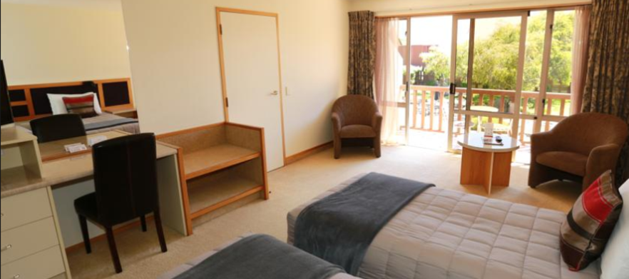 One night stay for two people at <em>The Gate and Harvest Hotel</em>. playing at the beautiful <em> Cromwell Golf Club </em>. Your stay includes 18 holes golf with a motorised cart with one night accomodation. 