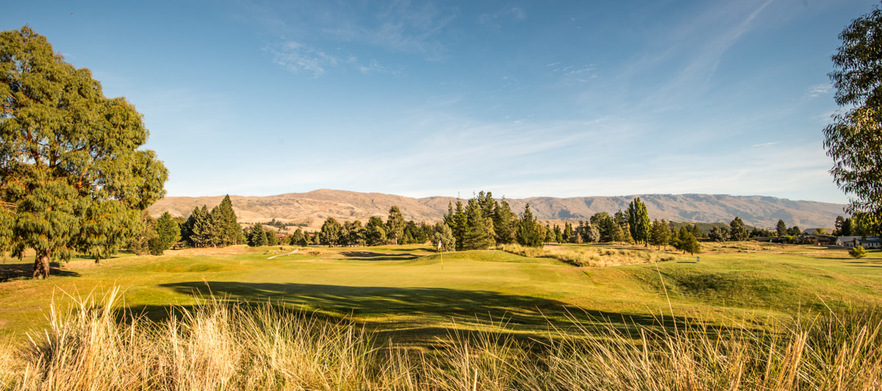 One night stay for two people at <em>The Gate and Harvest Hotel</em>. playing at the beautiful <em> Cromwell Golf Club </em>. Your stay includes 18 holes golf with a motorised cart with one night accomodation. 
