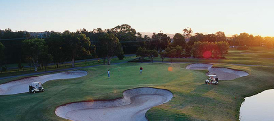 <em>Play, Stay & Relax at Mantra Twin Towns</em> 1 Night Stay with 18 Holes For Two at Coolangatta Tweed Heads Golf Club With Electric Cart.</em>