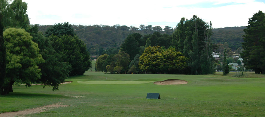 Download 18 Holes for 2 at the Goulburn Golf Club With a Shared ...