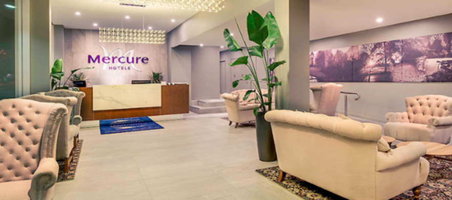 <em> Play Two Regional Victorian Gems Staying at the Beautiful Mercure Warragul! </em> Includes one night accommodation with a bottle of wine on arrival and golf for two at Warragul and Drouin Golf Clubs!