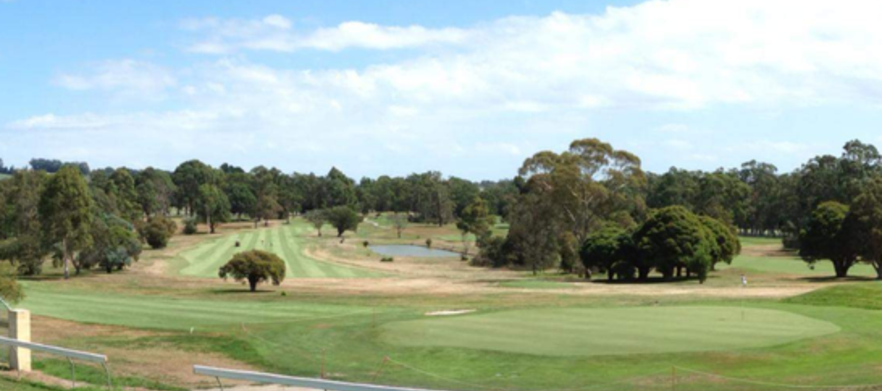 <em> Play Two Regional Victorian Gems Staying at the Beautiful Mercure Warragul! </em> Includes one night accommodation with a bottle of wine on arrival and golf for two at Warragul and Drouin Golf Clubs!
