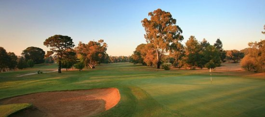 <em> Stay and Play at one of the Murray's True Gems! </em> Two Nights for Two at Bridges Villas! Includes Unlimited Golf at Cobram Barooga Golf Club, Motorised Carts, Breakfasts, Drinks, Meal Vouchers & More.