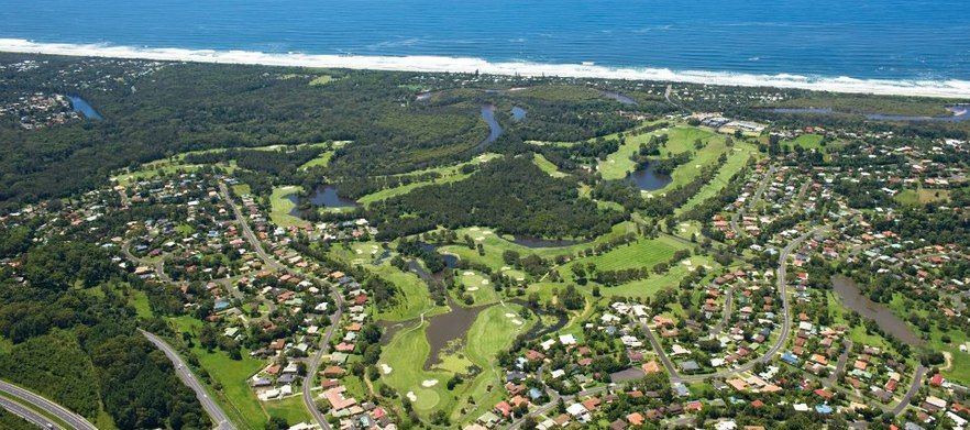 <em>Play, Stay & Relax Ocean Shores Motel.</em> 1 Night Stay with Breakfast, 18 Holes For Two at Ocean Shores Country Club &  Murwillumbah Golf Club.